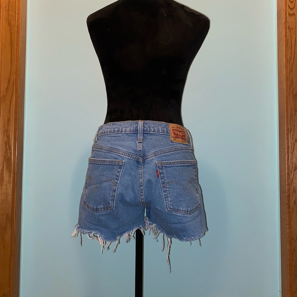 Levis distressed shorts Size 27, barely worn